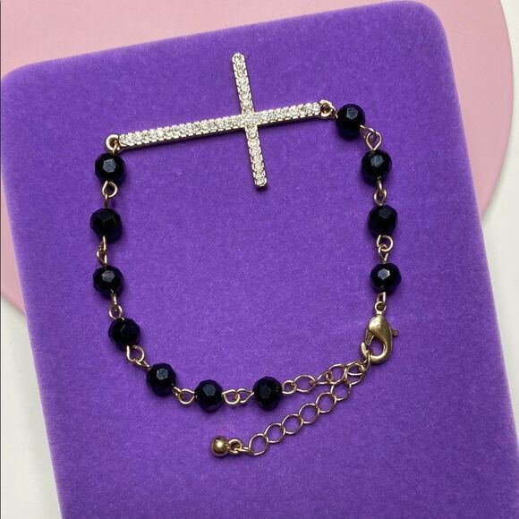 💛 Elegant Gold Plated Black Beaded with Crystal Cross Bracelet - Picture 2 of 7